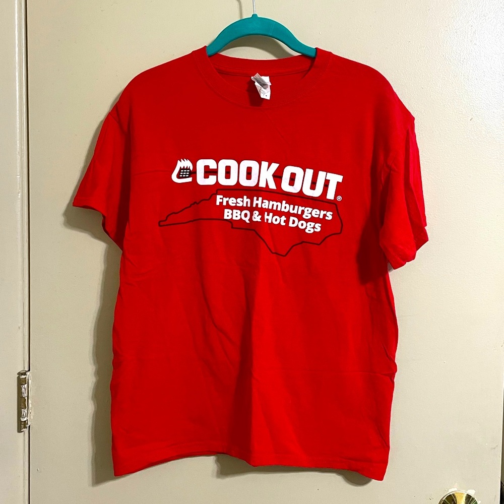 Red Cook Out NC Fast Food Chain T-Shirt Size M